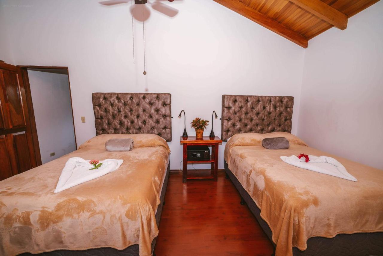 Luna Inn B&B Ciudad Cariari Bagian luar foto